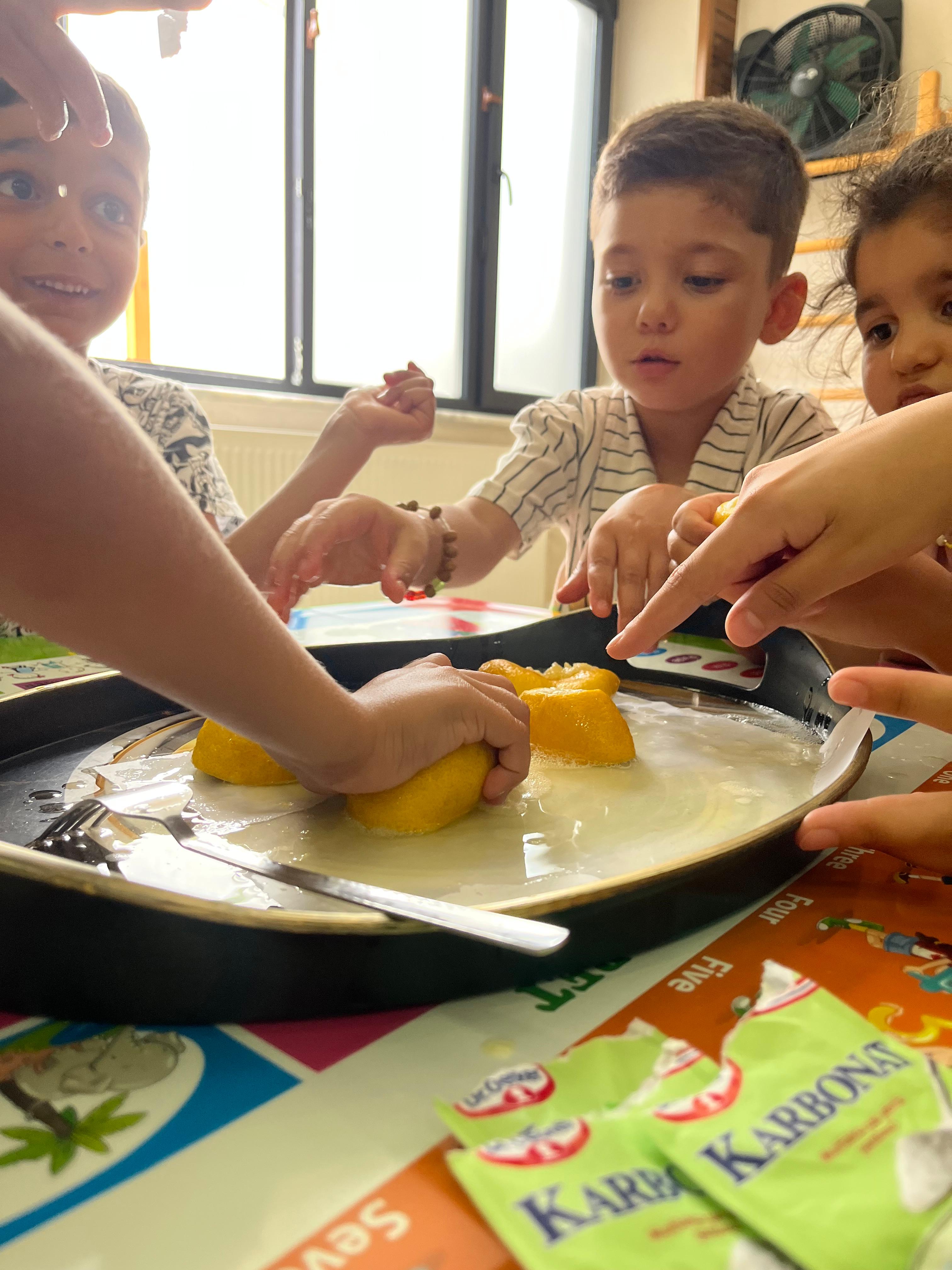 Çocuklarda Duyusal Becerileri Geliştiren Duyu Atölyesi Oyun Grupları